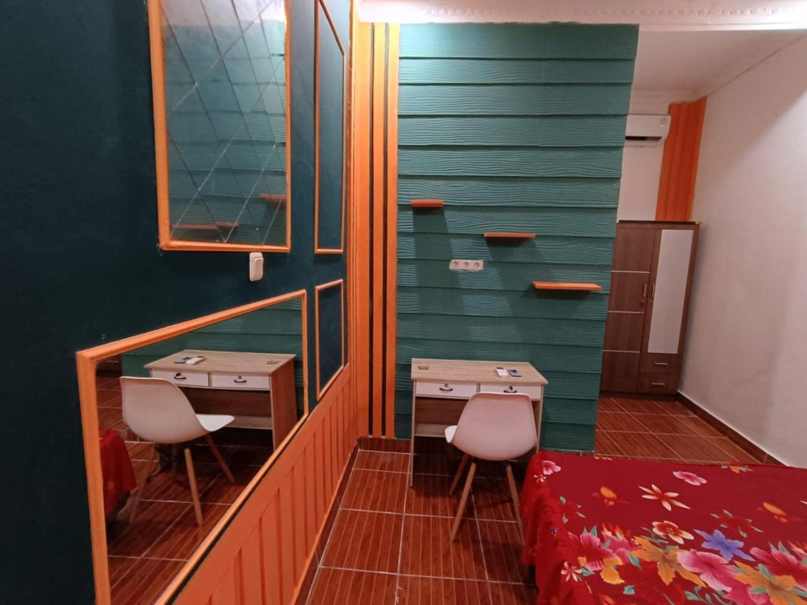 Hotel Oyo Life 92977 Neba Kost Aesthetic Peladen Exterior foto